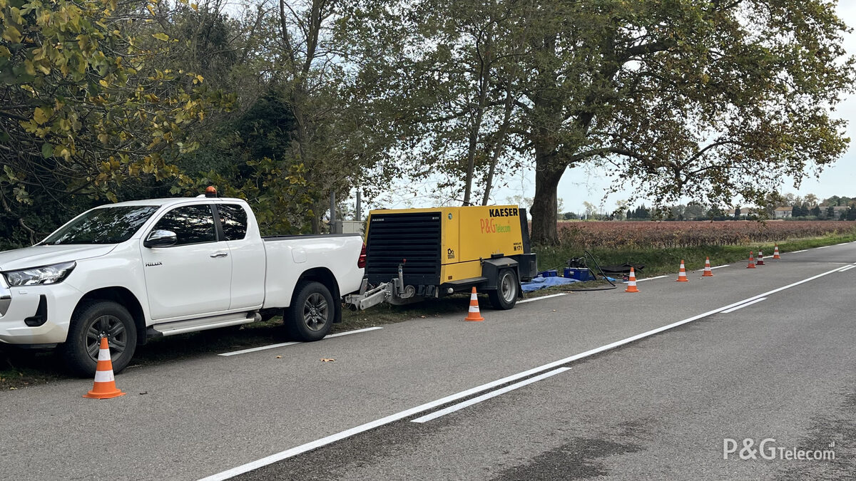 Chantier P&G Telecom : équipe en intervention portage fibre
